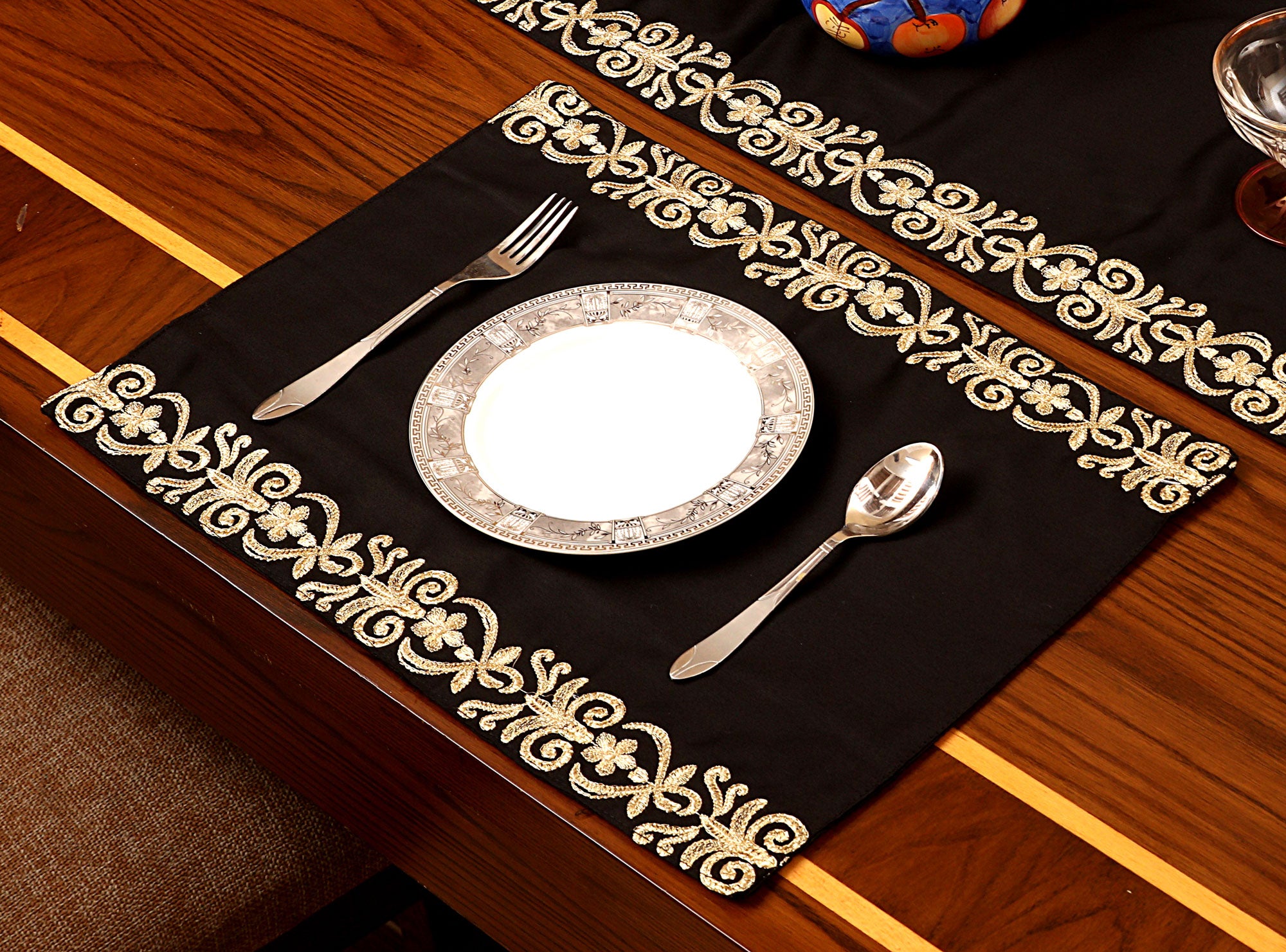 Embroidered Table Runner & Placemats
